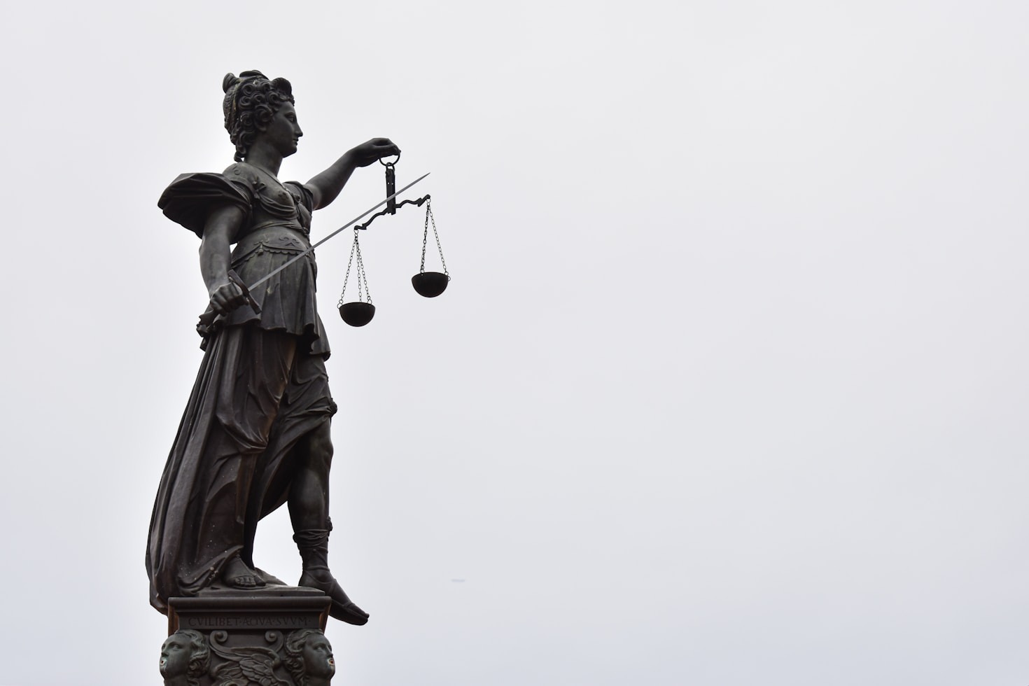 Lutte Contre les Dérives Juridiques : Pourquoi est-ce Crucial ?